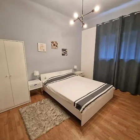 Place 2 Lägenhet *